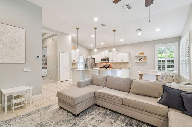 10418 APPLECROSS LANE, Tampa, FL 33626