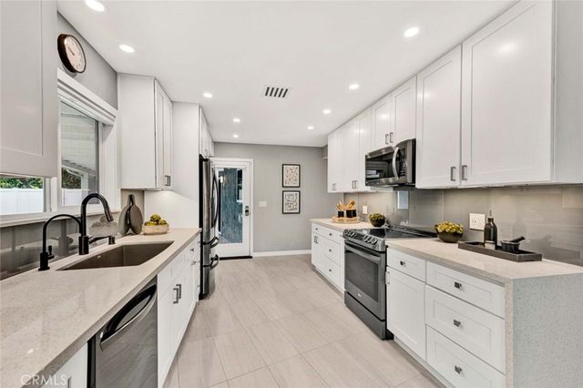 14322 Acacia Drive, Tustin, CA 92780