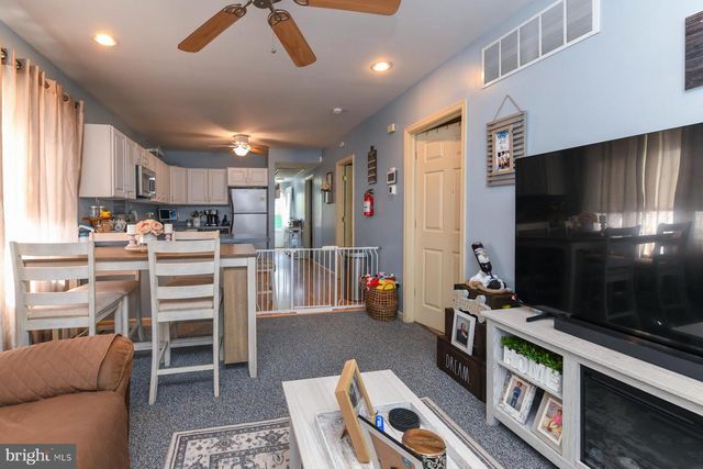 322 W WASHINGTON ST, Paulsboro, NJ 08066