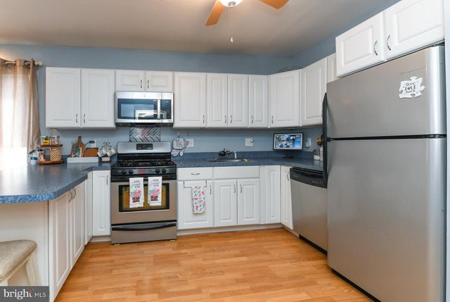 322 W WASHINGTON ST, Paulsboro, NJ 08066