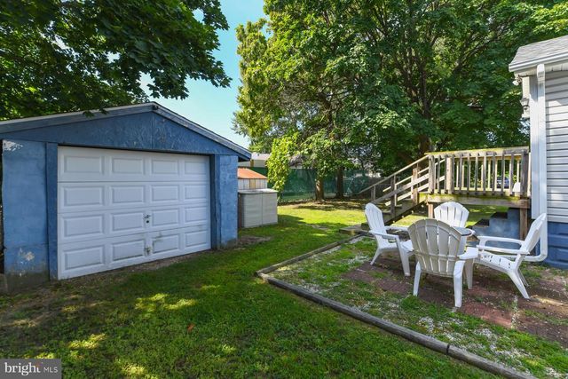 322 W WASHINGTON ST, Paulsboro, NJ 08066