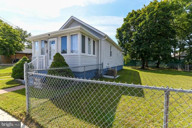 322 W WASHINGTON ST, Paulsboro, NJ 08066