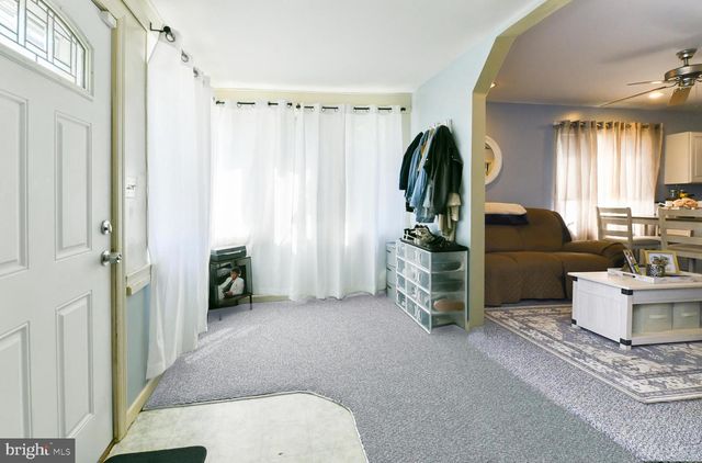 322 W WASHINGTON ST, Paulsboro, NJ 08066