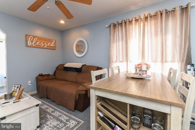 322 W WASHINGTON ST, Paulsboro, NJ 08066