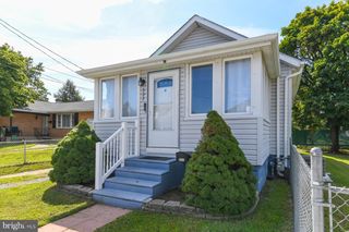 322 W WASHINGTON ST, Paulsboro, NJ 08066