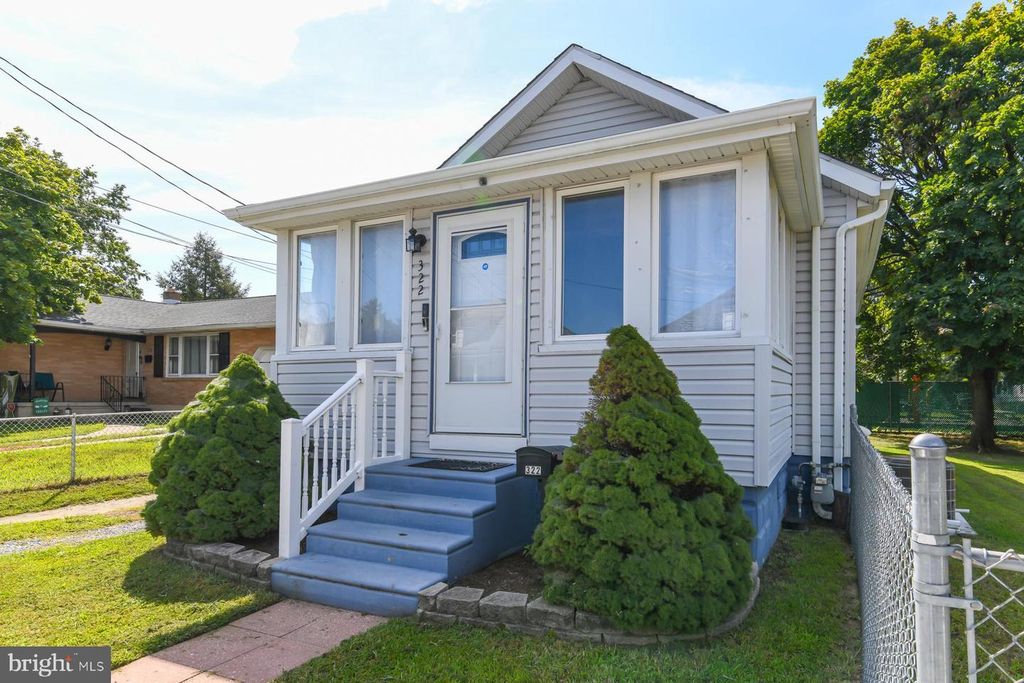322 W WASHINGTON ST, Paulsboro, NJ 08066