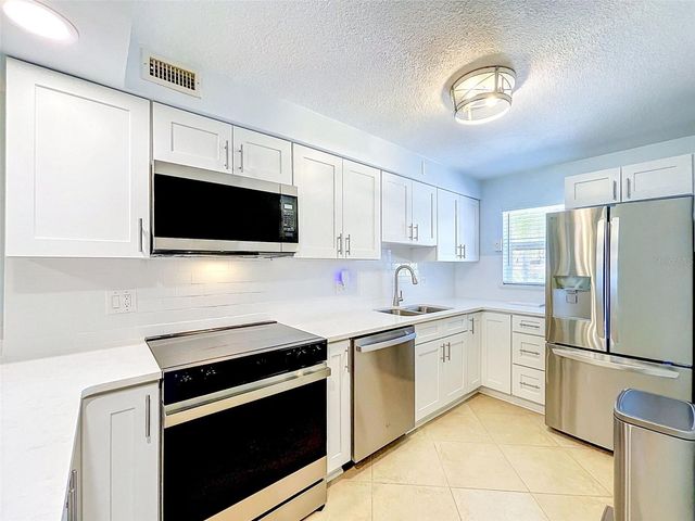 2687 WOODETTE DR B, Dunedin, FL 34698