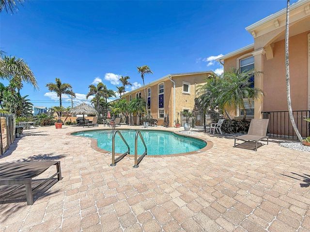 2687 WOODETTE DR B, Dunedin, FL 34698