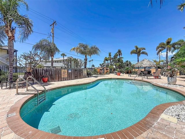 2687 WOODETTE DR B, Dunedin, FL 34698
