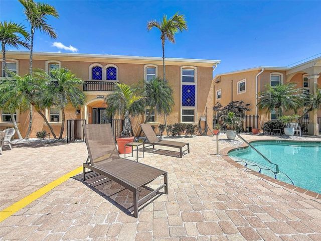 2687 WOODETTE DR B, Dunedin, FL 34698