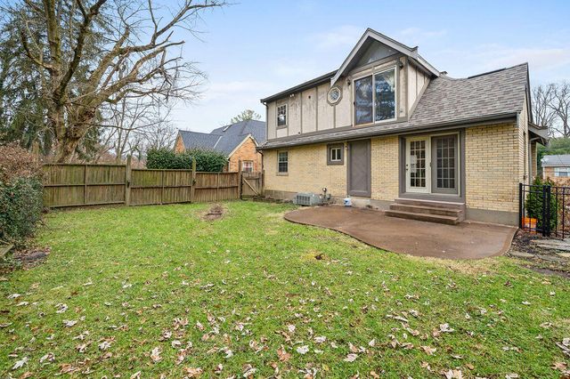 1419 Amsterdam Road, Park Hills, KY 41011