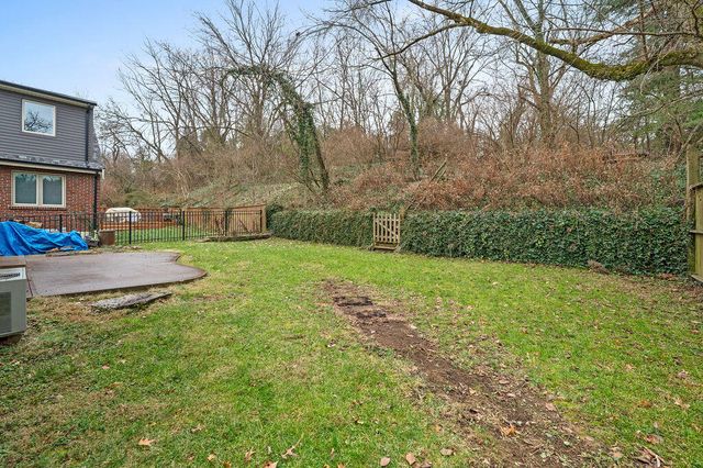 1419 Amsterdam Road, Park Hills, KY 41011