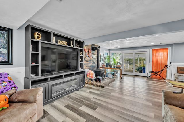 6338 Thicket Lane, Cherry Valley, IL 61016