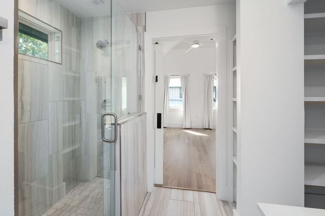 602 Irma DR 2, Austin, TX 78752
