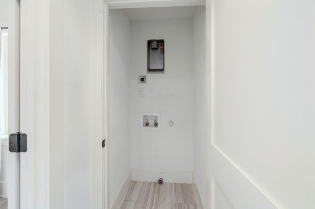 602 Irma DR 2, Austin, TX 78752