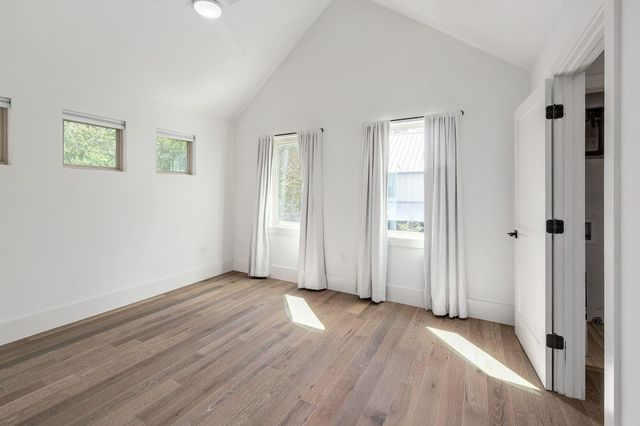 602 Irma DR 2, Austin, TX 78752