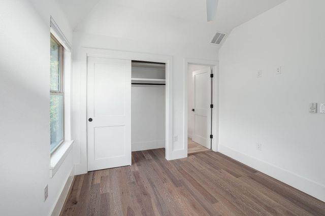 602 Irma DR 2, Austin, TX 78752
