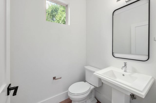 602 Irma DR 2, Austin, TX 78752