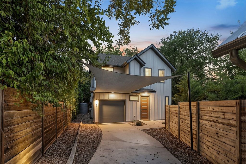 602 Irma DR 2, Austin, TX 78752