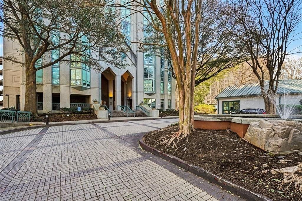 2870 Pharr Court NW 1806, Atlanta, GA 30305
