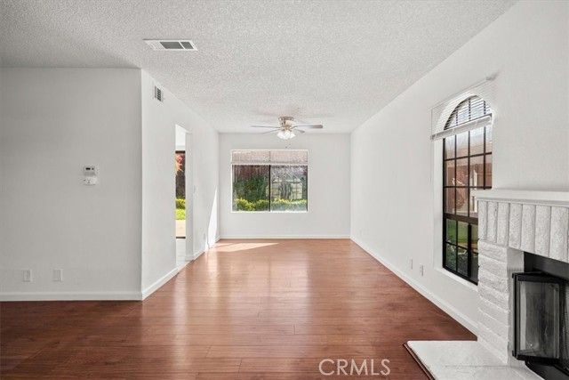 832 Chelsea Court, Simi Valley, CA 93065