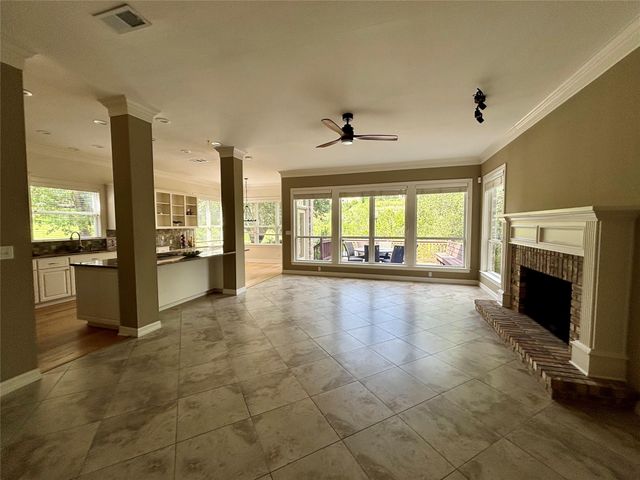 1733 Canonero DR, Austin, TX 78746