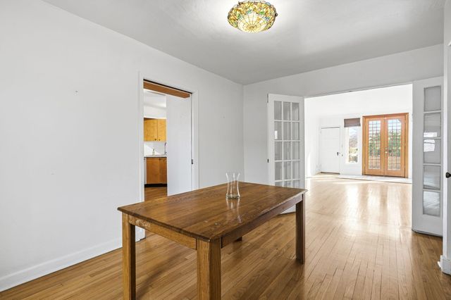 501 Laguna Boulevard SW, Albuquerque, NM 87104