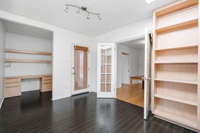 501 Laguna Boulevard SW, Albuquerque, NM 87104