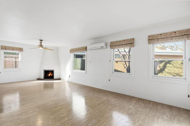 501 Laguna Boulevard SW, Albuquerque, NM 87104