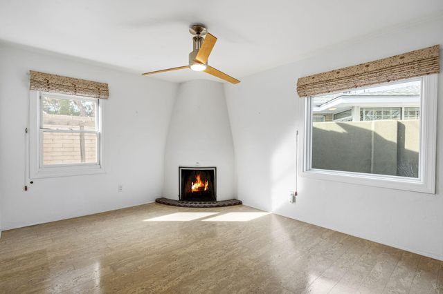 501 Laguna Boulevard SW, Albuquerque, NM 87104