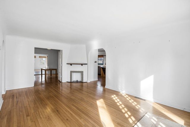 501 Laguna Boulevard SW, Albuquerque, NM 87104