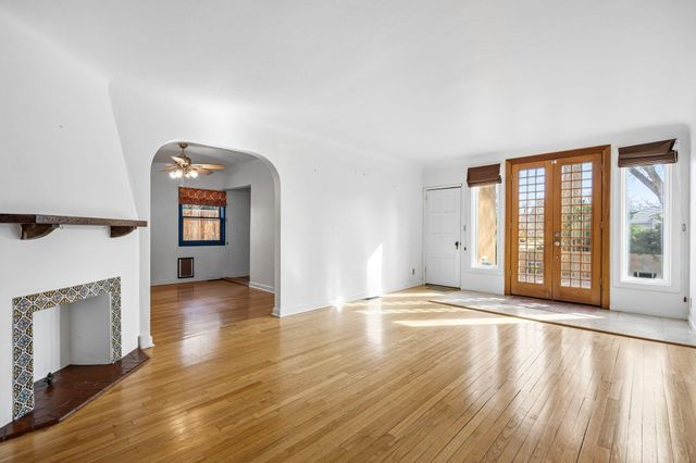 501 Laguna Boulevard SW, Albuquerque, NM 87104