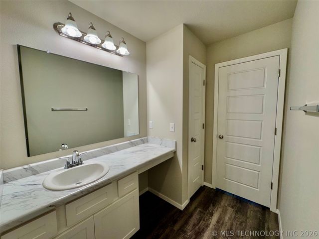 14236 N 73rd East Avenue, Collinsville, OK 74021