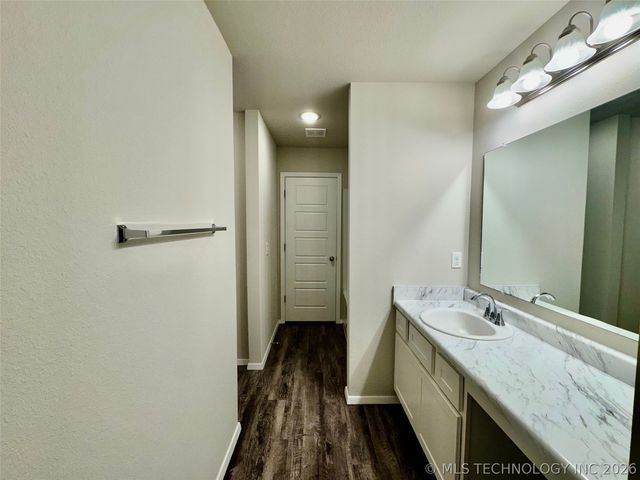 14236 N 73rd East Avenue, Collinsville, OK 74021