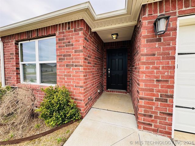 14236 N 73rd East Avenue, Collinsville, OK 74021