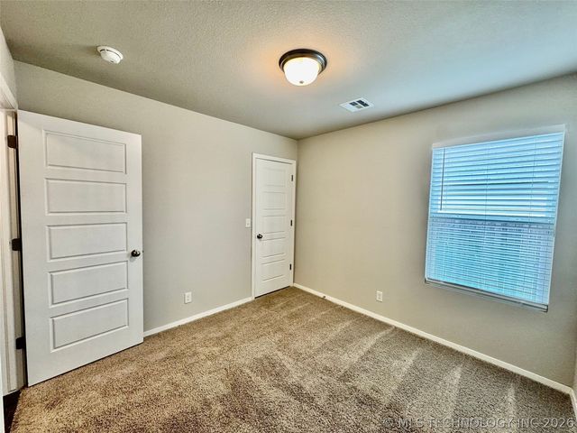 14236 N 73rd East Avenue, Collinsville, OK 74021