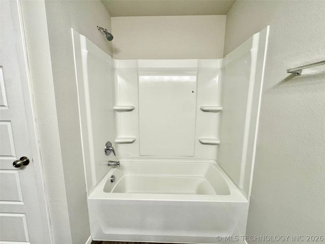 14236 N 73rd East Avenue, Collinsville, OK 74021