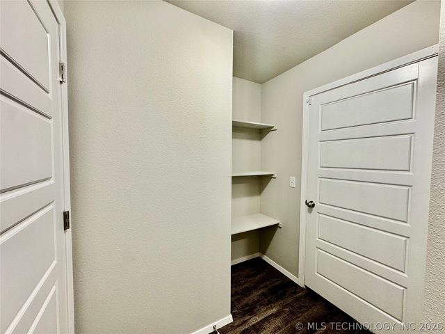 14236 N 73rd East Avenue, Collinsville, OK 74021