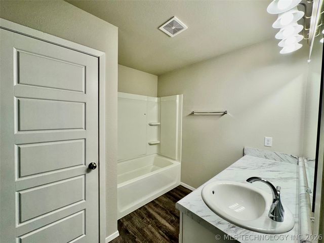 14236 N 73rd East Avenue, Collinsville, OK 74021