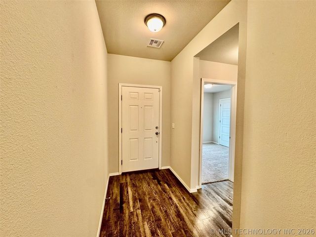 14236 N 73rd East Avenue, Collinsville, OK 74021