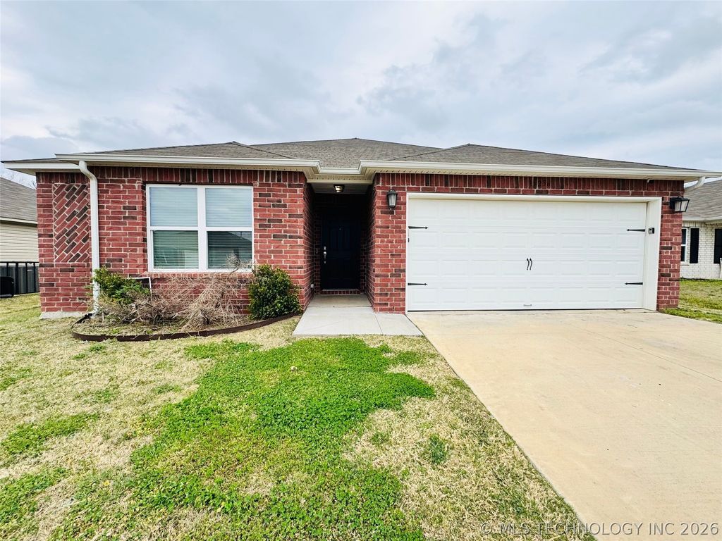 14236 N 73rd East Avenue, Collinsville, OK 74021