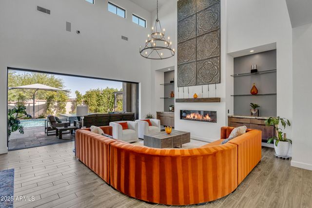 2652 E PELICAN Court, Gilbert, AZ 85297