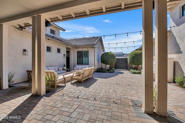 2652 E PELICAN Court, Gilbert, AZ 85297