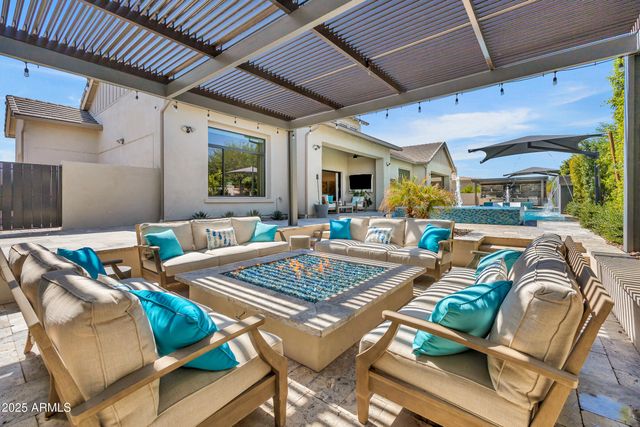 2652 E PELICAN Court, Gilbert, AZ 85297