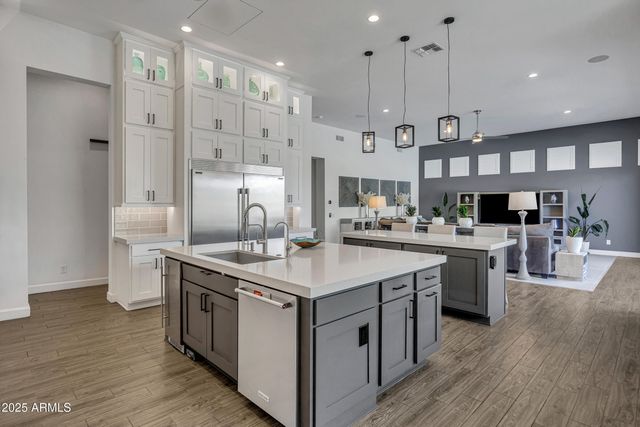 2652 E PELICAN Court, Gilbert, AZ 85297