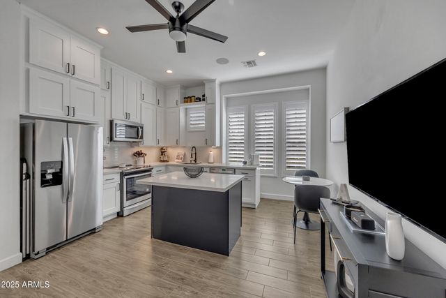 2652 E PELICAN Court, Gilbert, AZ 85297