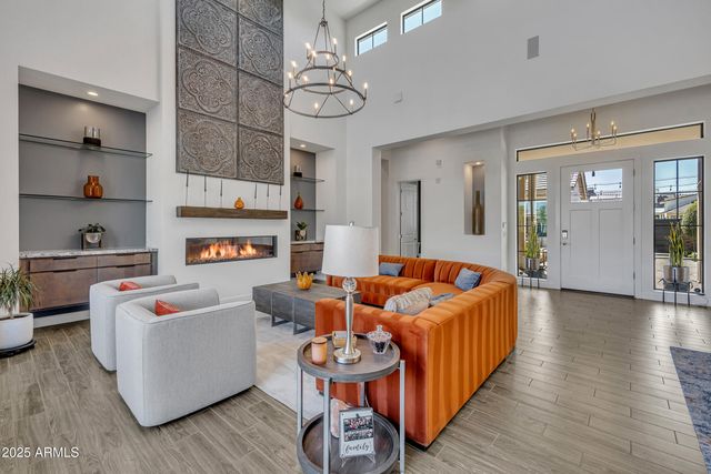 2652 E PELICAN Court, Gilbert, AZ 85297