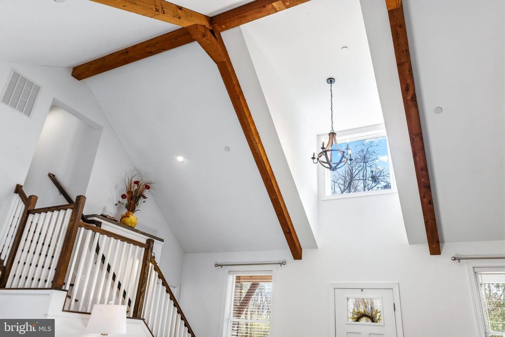 Image 14 of property listing at 4126 HEDGEHILL LN, Phoenix, MD 21131