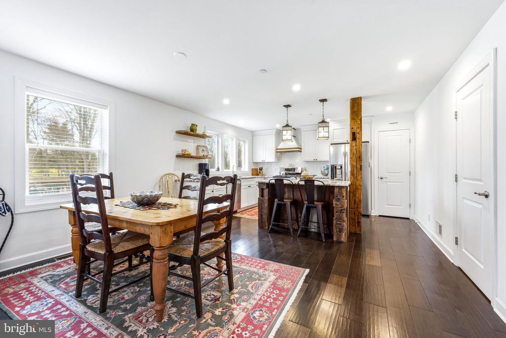 Image 16 of property listing at 4126 HEDGEHILL LN, Phoenix, MD 21131