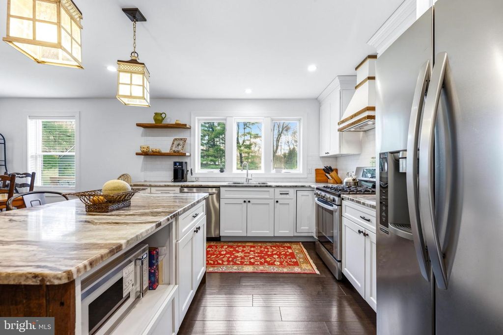 Image 21 of property listing at 4126 HEDGEHILL LN, Phoenix, MD 21131